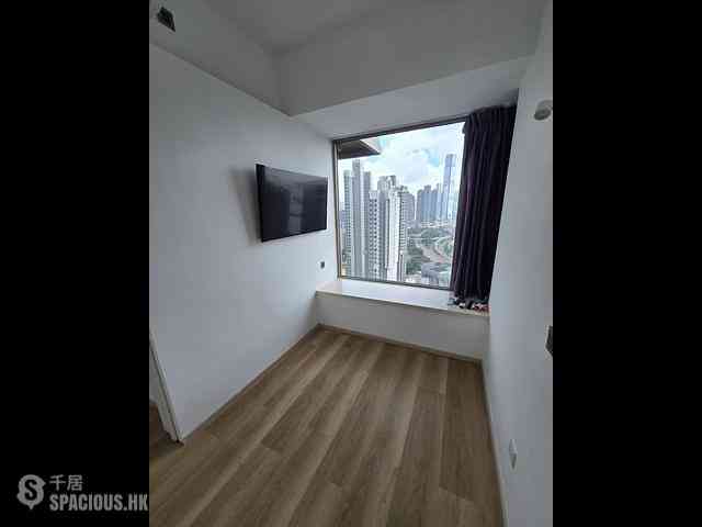 Tai Kok Tsui - Upper West 11