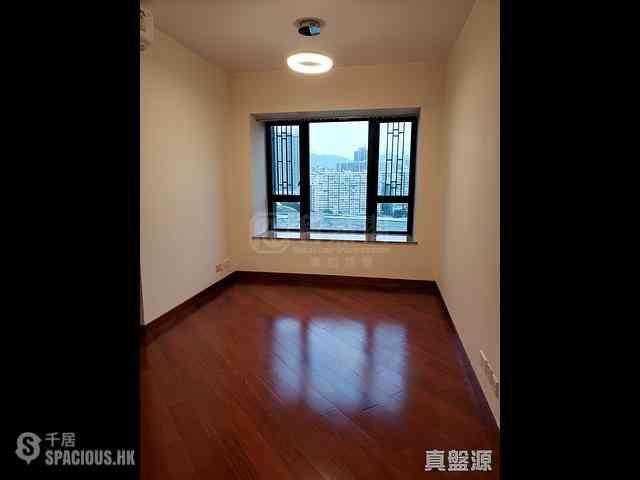 West Kowloon - The Arch Moon Tower (Block 2A) 03
