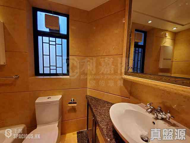 West Kowloon - The Arch Moon Tower (Block 2A) 05
