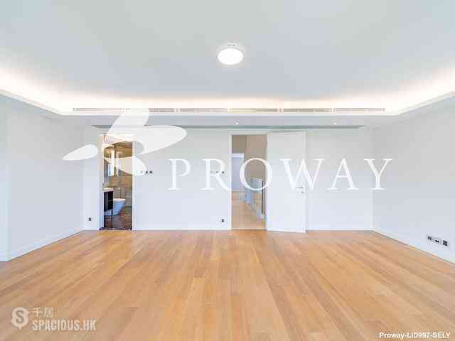 The Peak - Strawberry Hill 06