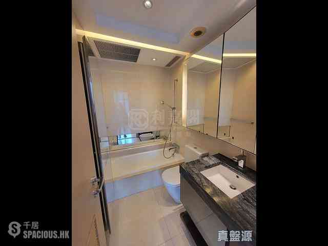 West Kowloon - The Cullinan (Tower 21 Zone 6 Aster Sky) 06