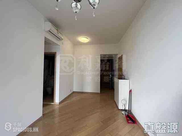 West Kowloon - The Cullinan (Tower 21 Zone 5 Star Sky) 02