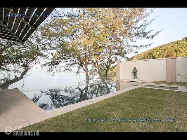 Clear Water Bay - Royal Castle 02