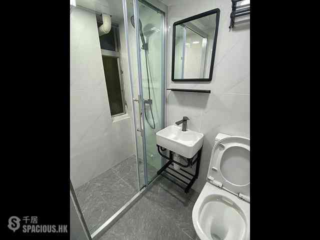 Shek Tong Tsui - 406B-406C, Des Voeux Road West 03