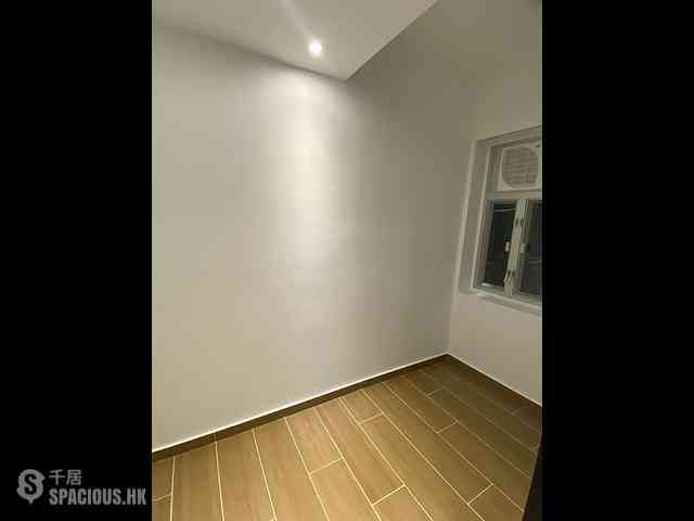 Shek Tong Tsui - 406B-406C, Des Voeux Road West 02