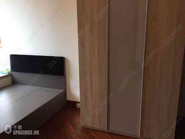 Wan Chai - The Avenue Phase 2 Block 3 04