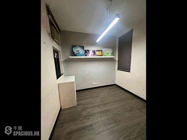 Tsuen Wan - Luk Yeung Sun Chuen Block F 02