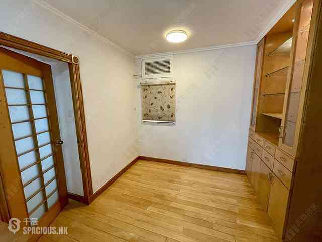 Tsuen Wan - Discovery Park Phase 3 Block 9 02