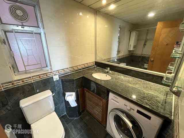 Tsuen Wan - Discovery Park Phase 3 Block 9 06