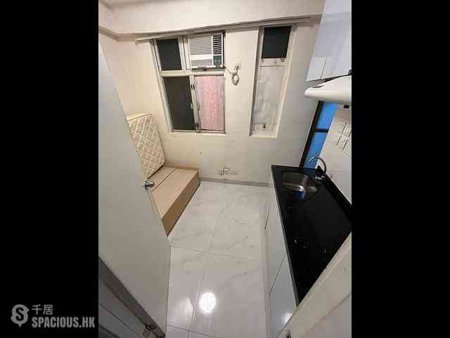 Sai Ying Pun - Kiu Shing Building 05