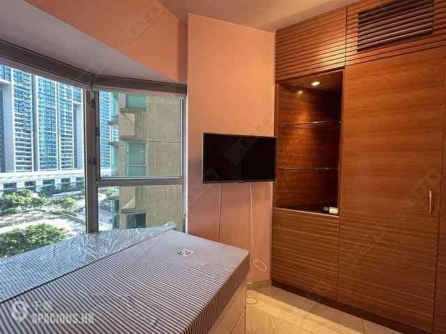 West Kowloon - The Waterfront Phase 1 Block 1 10