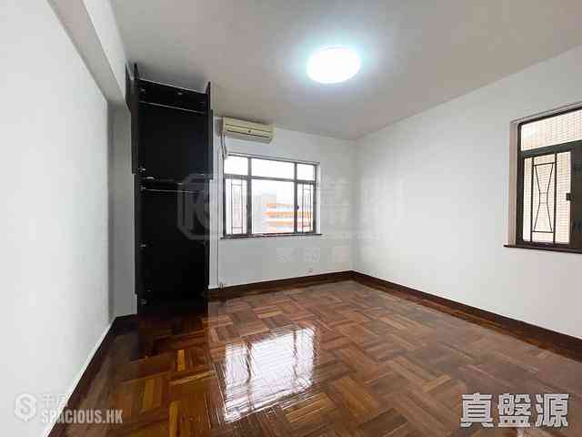 Braemar Hill - Summit Court Block C 04