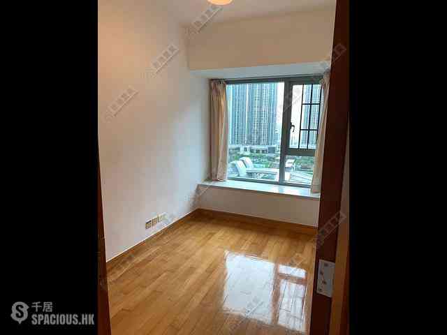 West Kowloon - The Harbourside Block 3 03