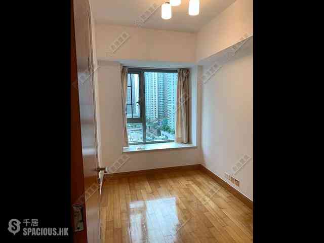 West Kowloon - The Harbourside Block 3 05
