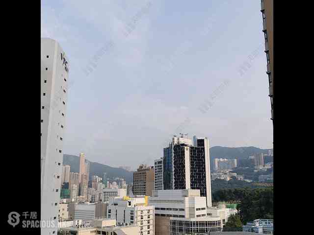 Wan Chai - Man On House Block A 01