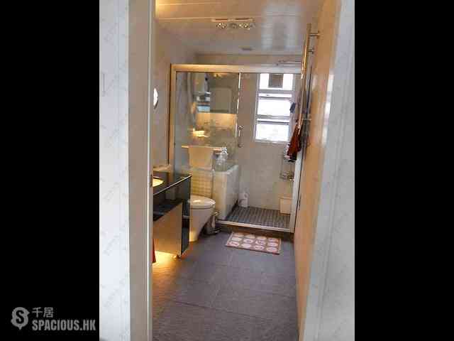 Mid Levels West - Skylight Tower 02