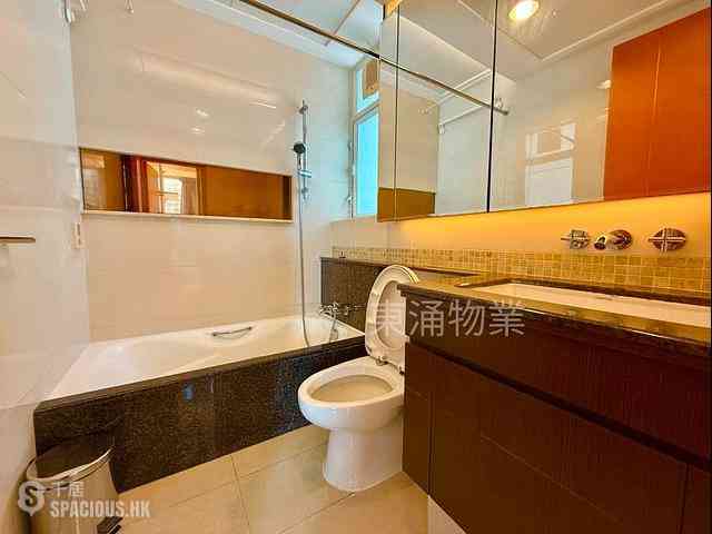 Tung Chung - Coastal Skyline Phase 4 Le Bleu Deux 11