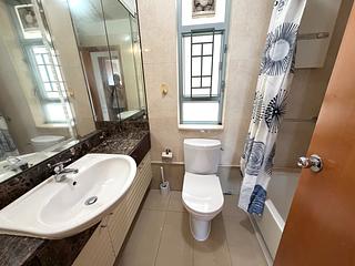 Tung Chung - Seaview Crescent Block 3 02