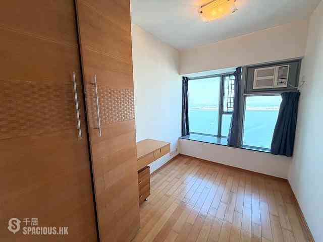 Tung Chung - Seaview Crescent Block 3 04