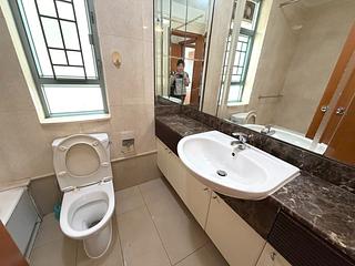 Tung Chung - Seaview Crescent Block 3 05