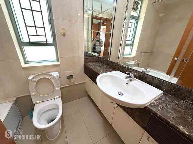 Tung Chung - Seaview Crescent Block 3 05