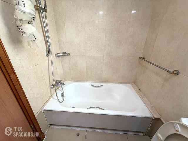 Tung Chung - Seaview Crescent Block 3 06