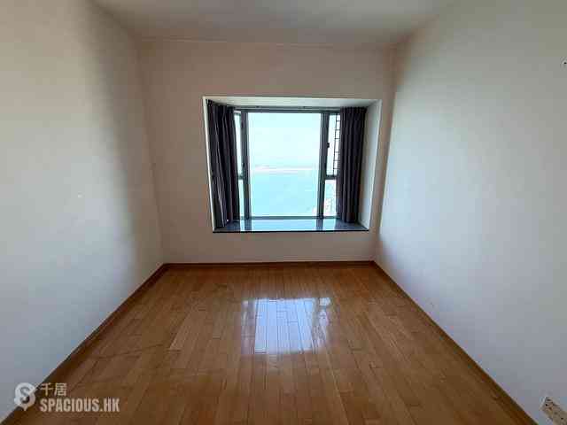 Tung Chung - Seaview Crescent Block 3 07