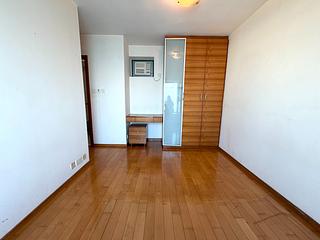 Tung Chung - Seaview Crescent Block 3 08