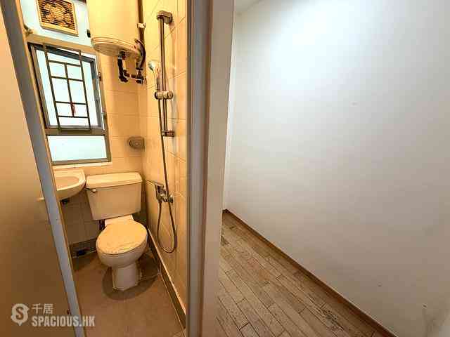 Tung Chung - Seaview Crescent Block 3 15