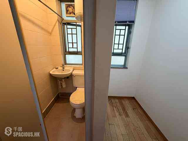 Tung Chung - Seaview Crescent Block 3 16