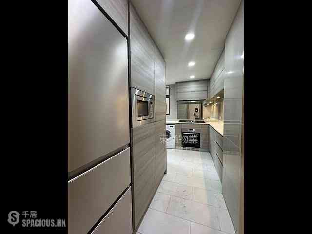 Tung Chung - The Visionary Tower 9 02