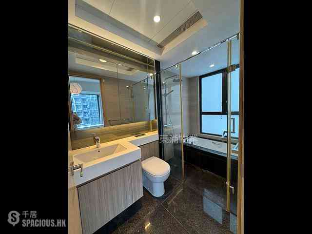Tung Chung - The Visionary Tower 9 09