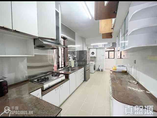 Braemar Hill - Summit Court 03