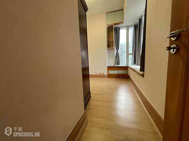 Quarry Bay - The Orchards Block 1 05