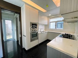 The Peak - Sunshine Villa 03