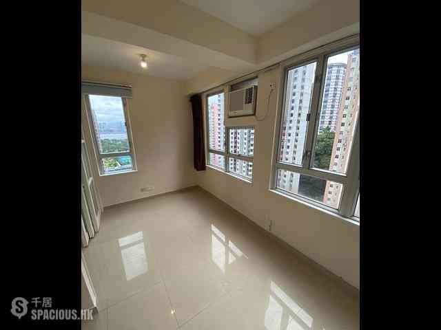 Tai Hang - Rich Building 03