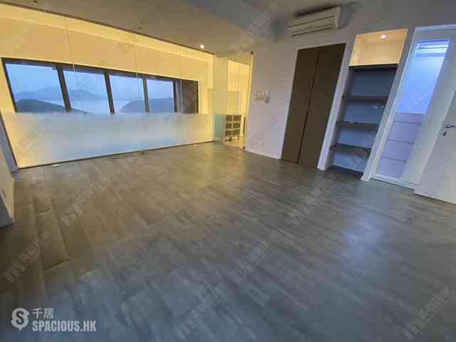 Repulse Bay - The Somerset 10