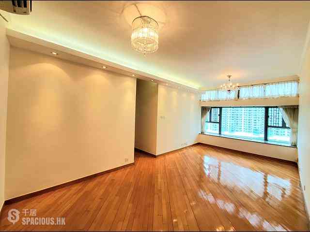 Tung Chung - Tung Chung Crescent 01