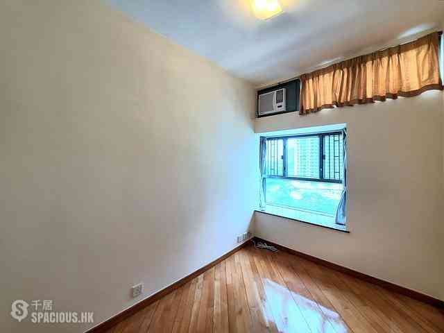 Tung Chung - Tung Chung Crescent 13