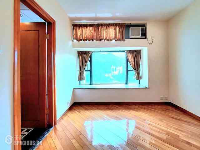 Tung Chung - Tung Chung Crescent 15