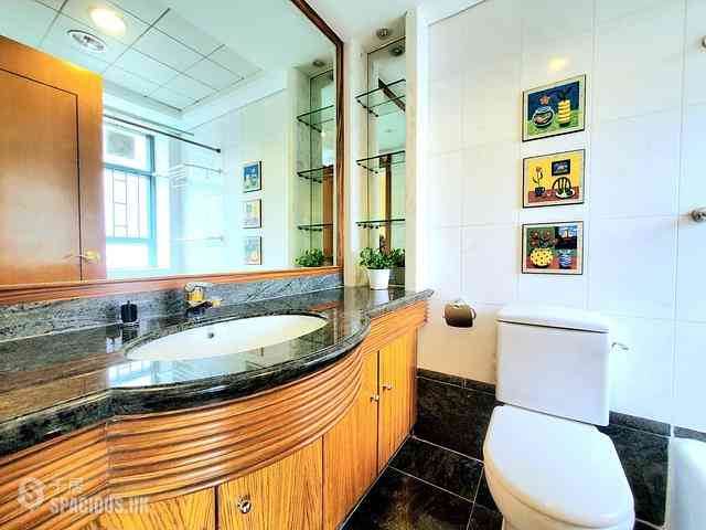 Tung Chung - Tung Chung Crescent 16
