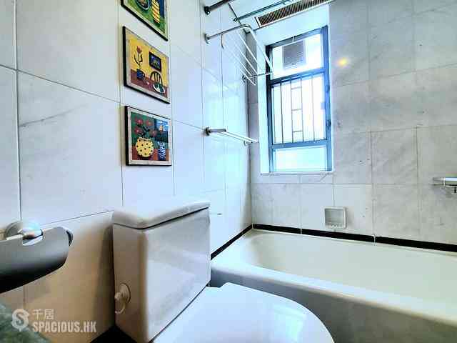 Tung Chung - Tung Chung Crescent 17