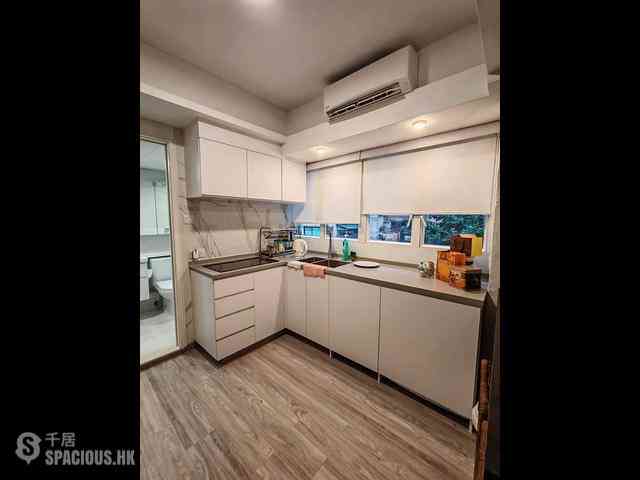 Wan Chai - Tung Shing Building 02