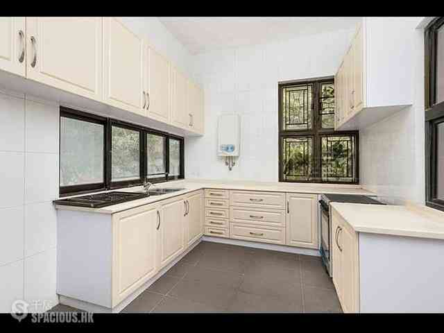 Stubbs Road - Taipan Court 08