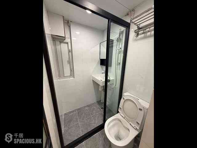 Causeway Bay - Lai Ming Lau 11