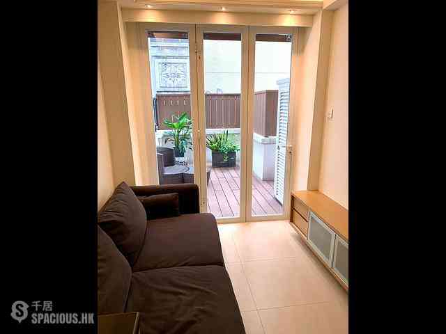 Sheung Wan - Tai Shing Building 02