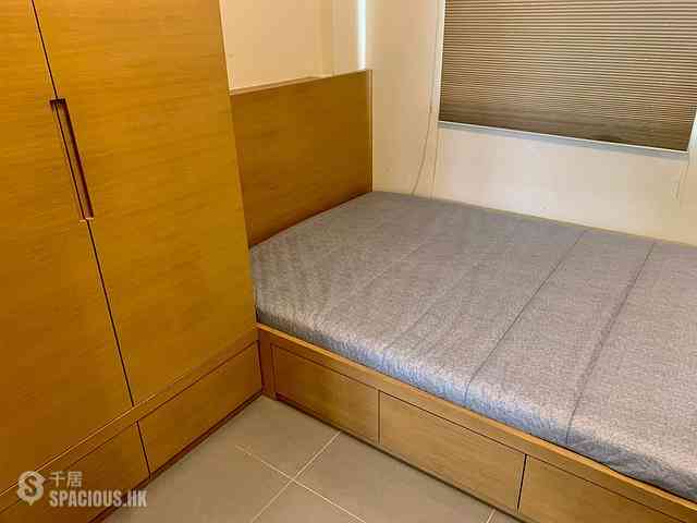 Sheung Wan - Tai Shing Building 03