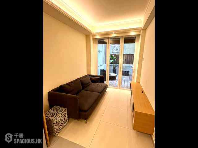 Sheung Wan - Tai Shing Building 05