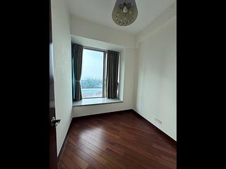 Yau Ma Tei - The Coronation Tower 1 04