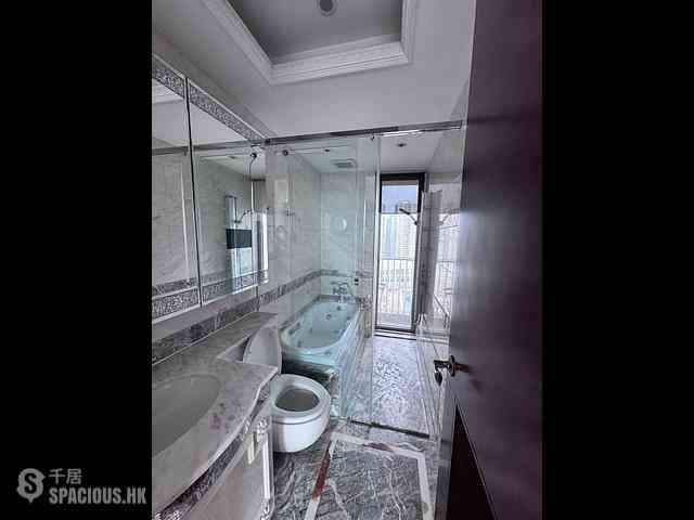 Yau Ma Tei - The Coronation Tower 1 07